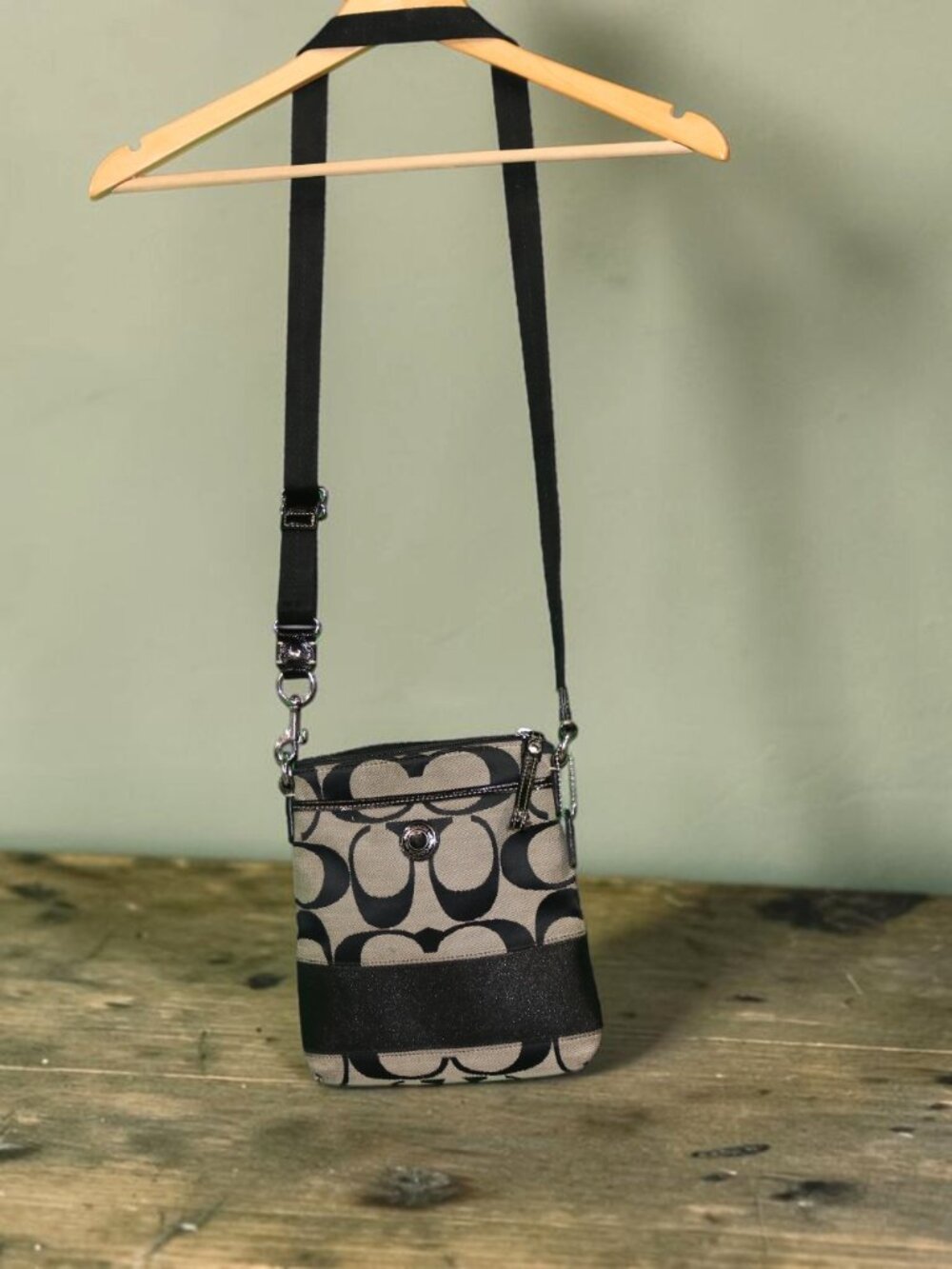 Coach Crossbody Bag – Stylish Designer Purse | Everyday Luxury Handbag